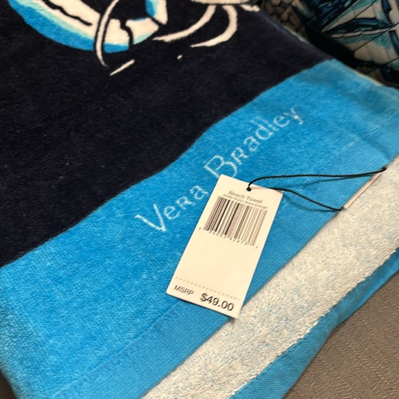 Vera Bradley Grand traveler, Beach Towell and lanyard 
Shore enough pattern NWT - Picture 7 of 8